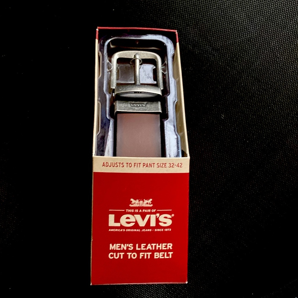 Men’s Leather Cut To Fit Belt adjusts to fit pant size 32-42.
